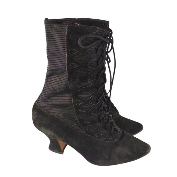 Vintage Women's Size 6.5B Victorian-Style Witch Lace-Up Black Suede  Boots - Picture 2 of 8